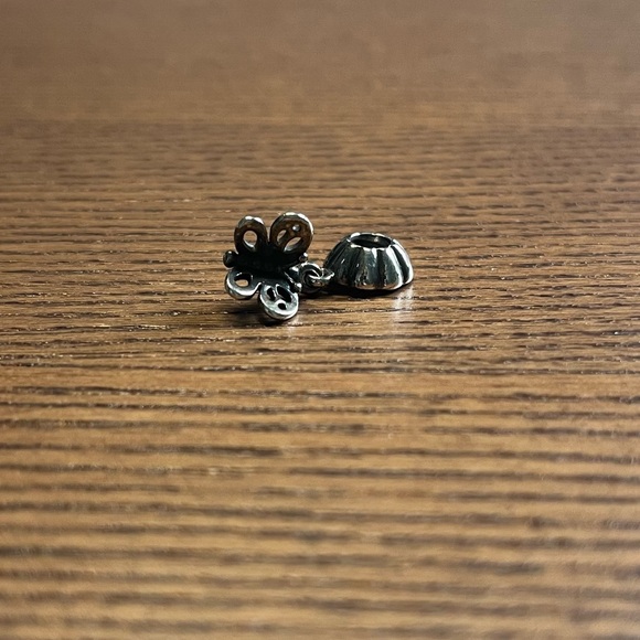 Pandora Charms - Friends Forever Butterfly - Picture 1 of 3